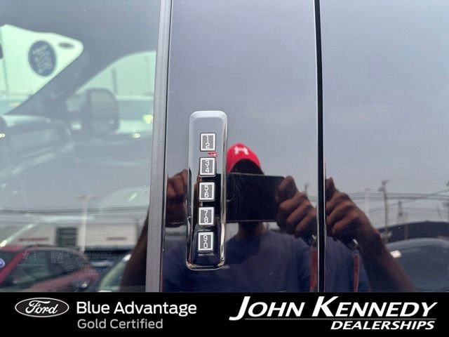 Certified 2024 Ford F350 Platinum w/ FX4 Off-Road Package AWD/4WD image 6