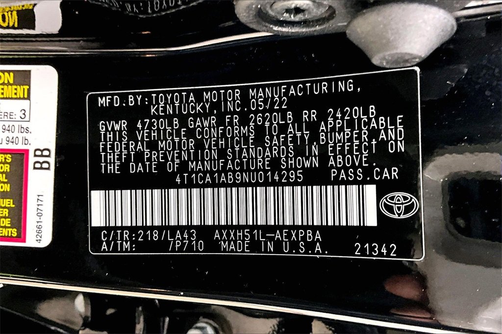 Used 2022 Toyota Avalon Limited image 35