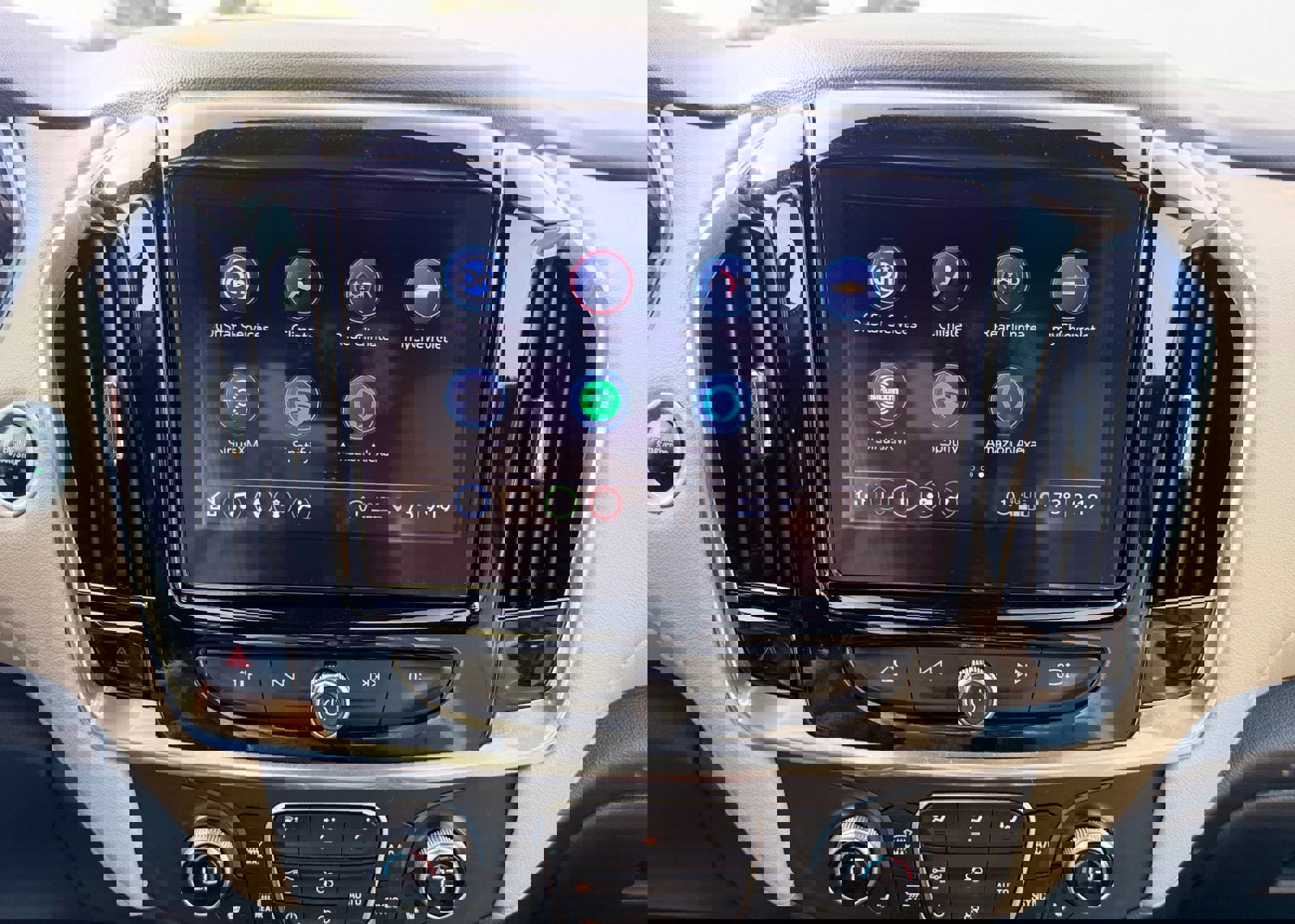 Used 2023 Chevrolet Traverse LT image 37