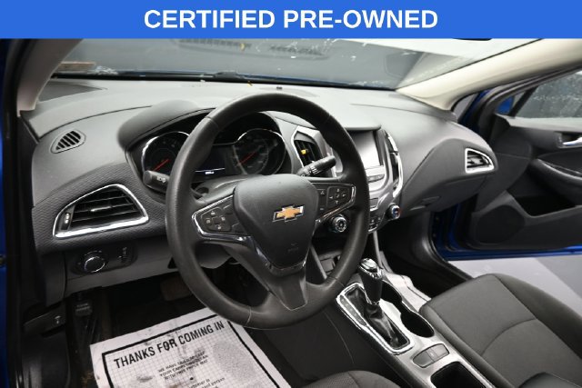 Used 2018 Chevrolet Cruze LT FWD image 12