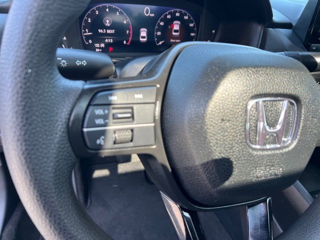 Used 2025 Honda Accord SE image 15