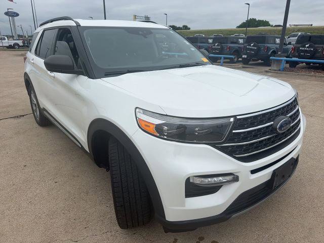 Certified 2022 Ford Explorer XLT w/ Equipment Group 202A RWD image 18