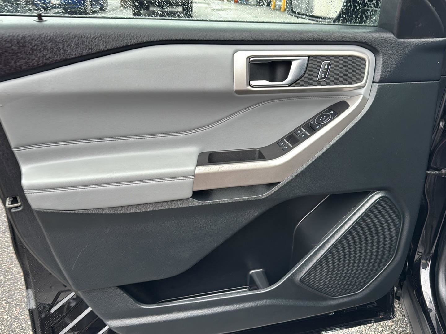 Certified 2024 Ford Explorer XLT w/ Equipment Group 202A image 14