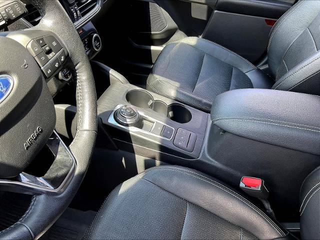 Certified 2020 Ford Escape Titanium AWD/4WD image 20