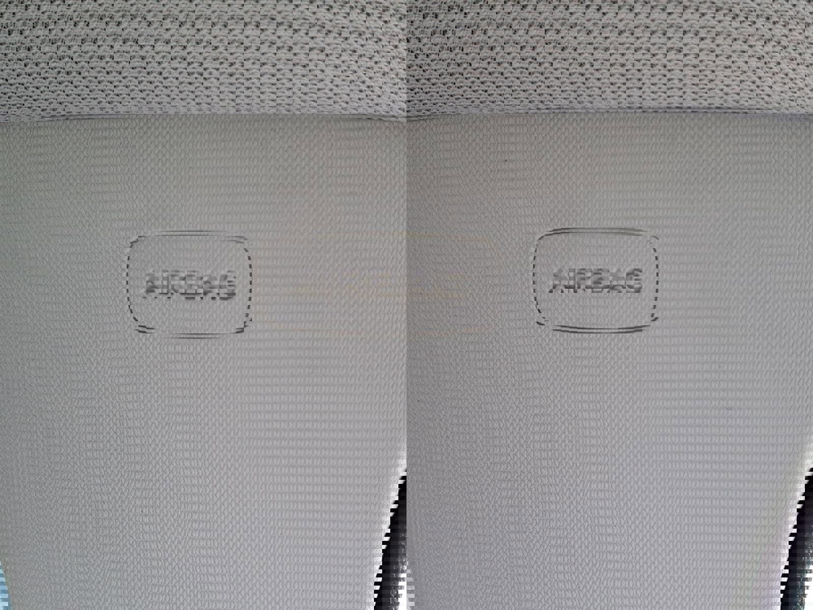 Certified 2018 Ford Focus SE w/ Cold Weather Package FWD image 27