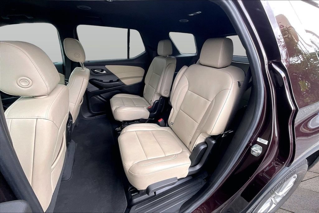 Used 2022 Chevrolet Traverse LT w/ LPO, Cargo Package AWD/4WD image 26