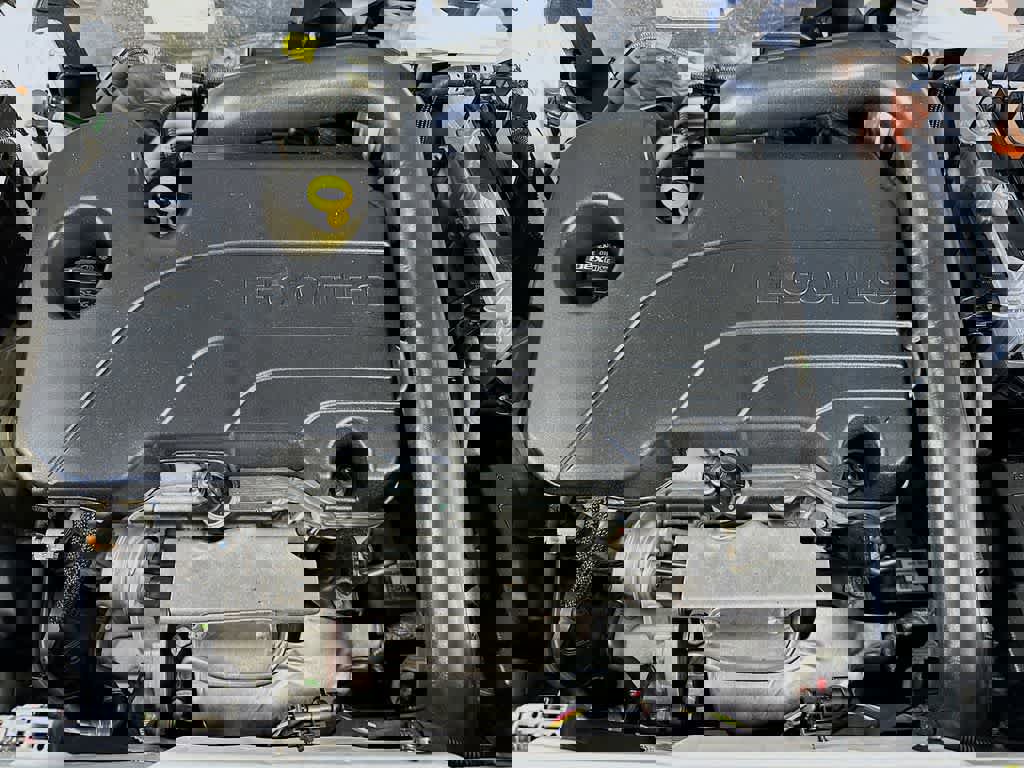 Used 2024 GMC Terrain SLT image 13