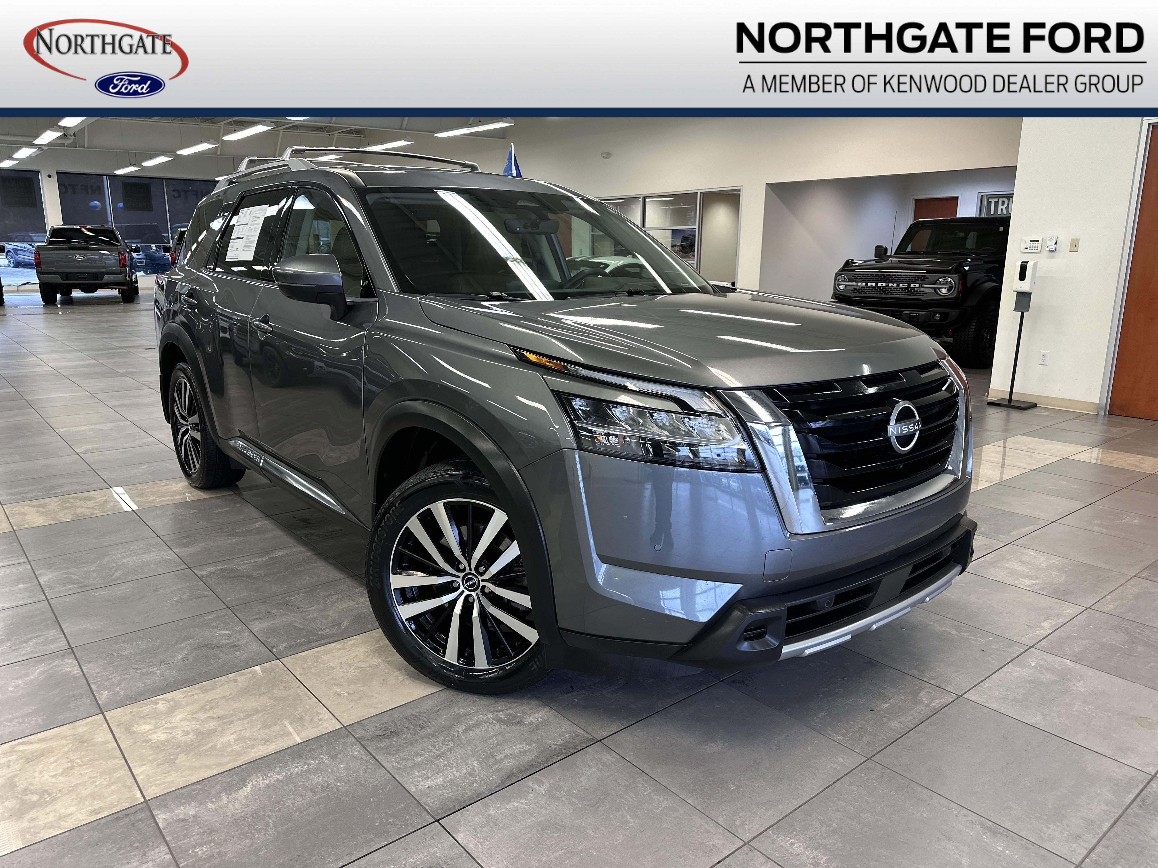 Used 2023 Nissan Pathfinder Platinum