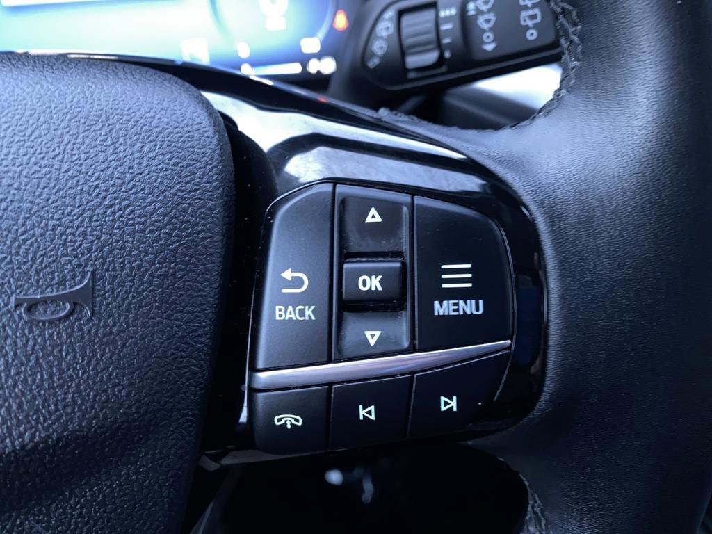 Certified 2025 Ford Escape Platinum image 35