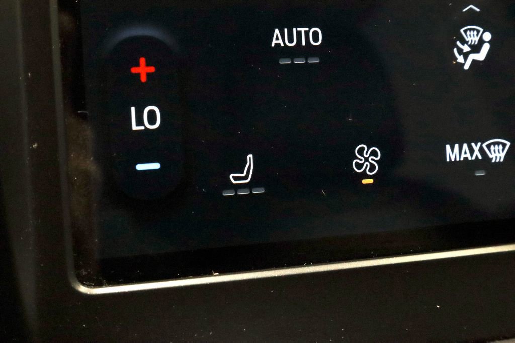 Certified 2024 Ford Edge SEL image 11