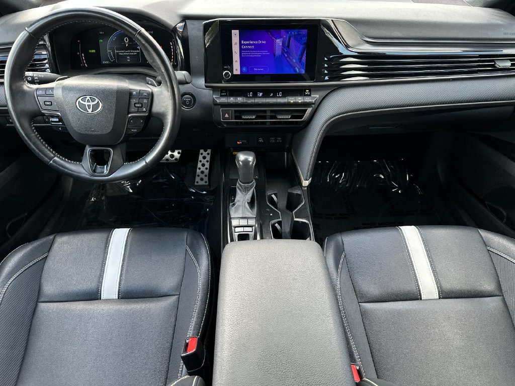 Used 2025 Toyota Camry SE FWD image 12