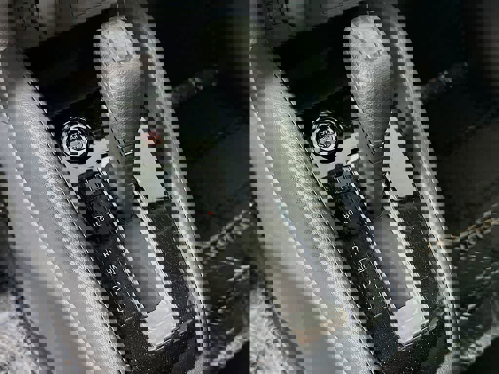 Used 2023 Nissan Versa SV image 21