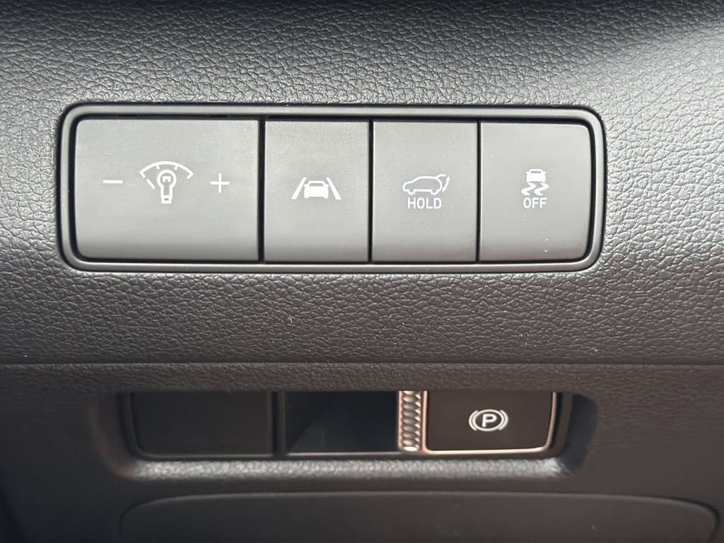 Used 2022 Hyundai Santa Fe XRT FWD image 19