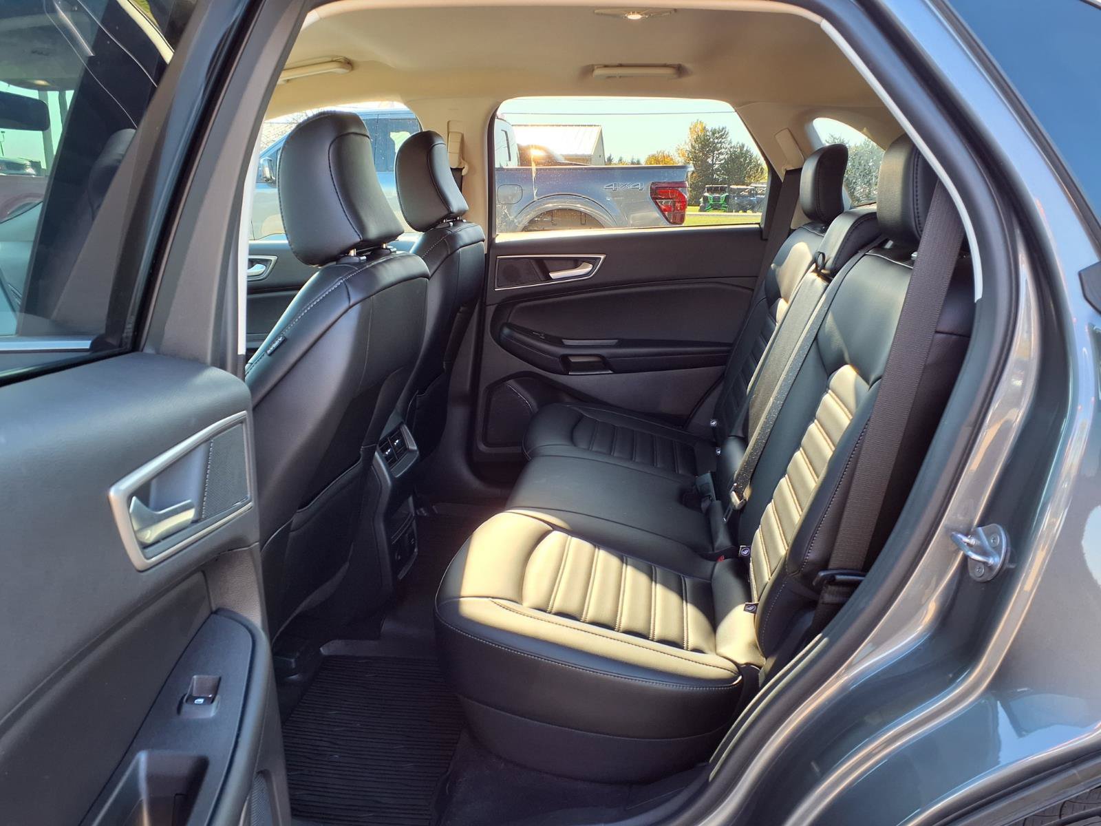 Certified 2024 Ford Edge SEL w/ Convenience Package AWD/4WD image 10