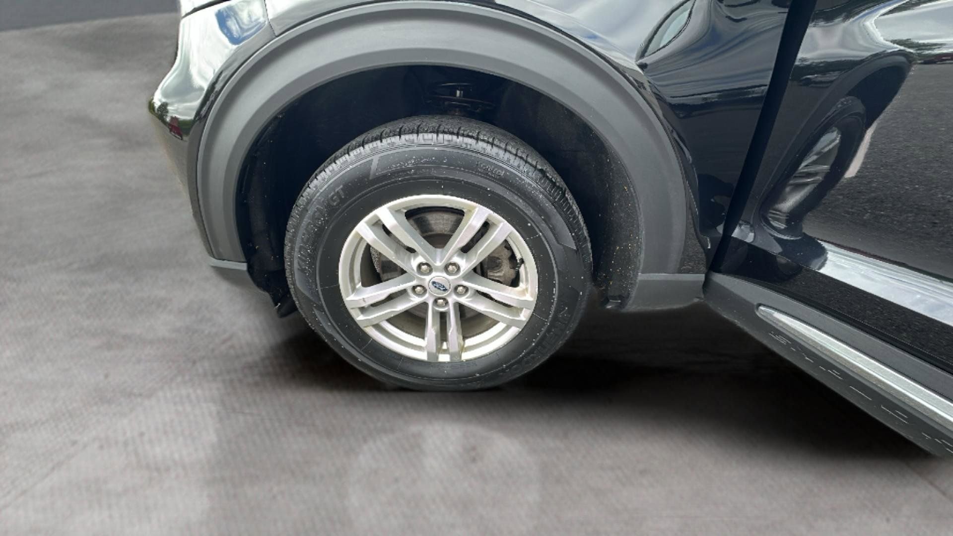 Certified 2022 Ford Explorer XLT image 25