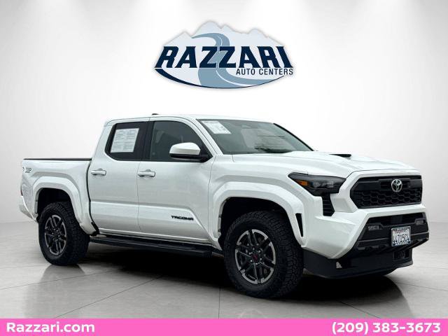Used 2024 Toyota Tacoma TRD Sport AWD/4WD image 1