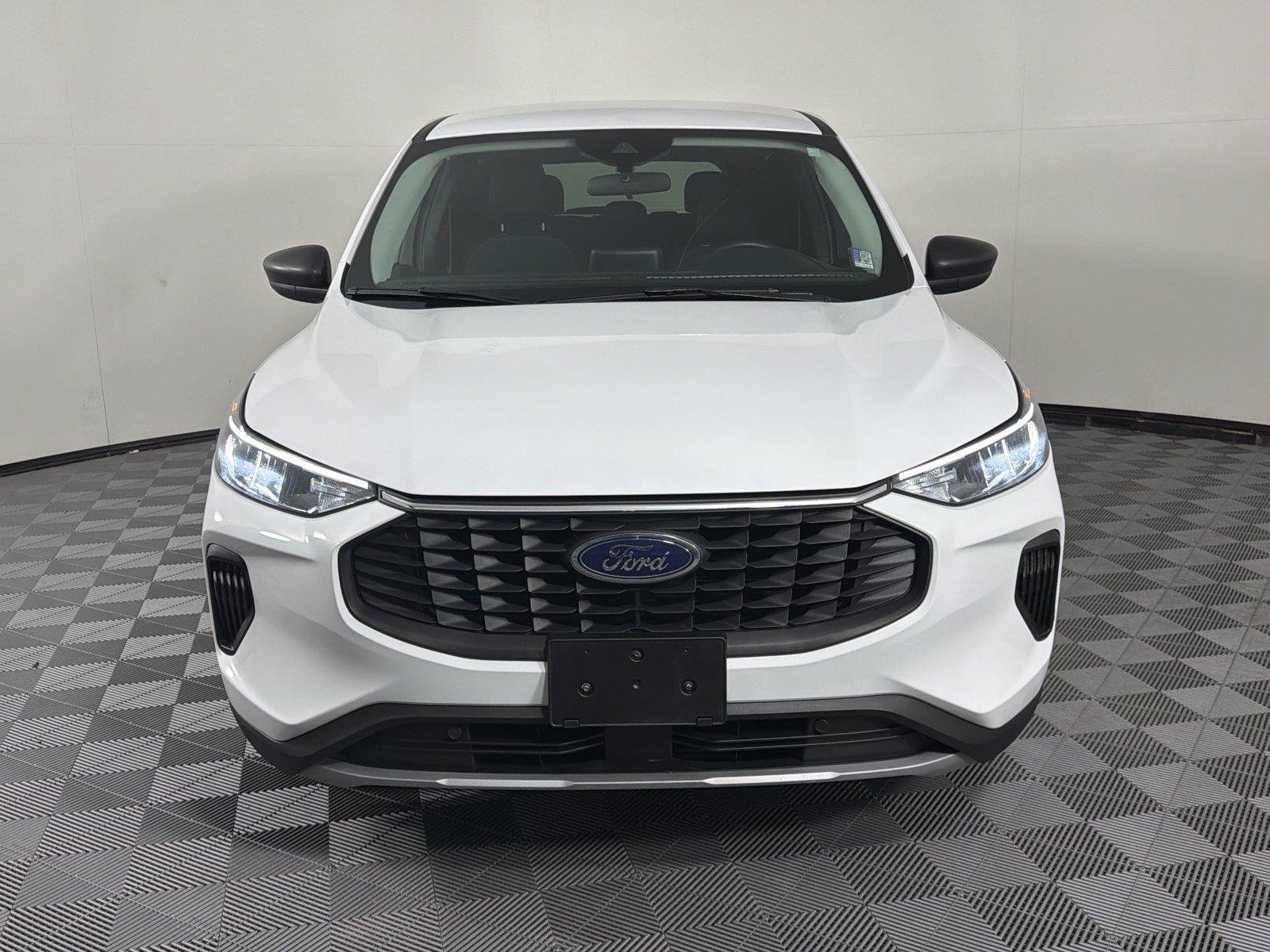 Certified 2023 Ford Escape Active FWD image 2