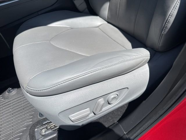 Used 2022 Toyota Highlander Limited AWD/4WD image 12