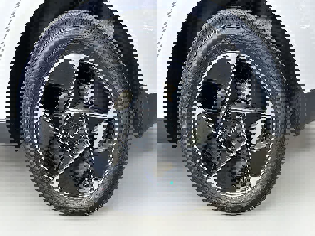 Used 2025 Kia Soul EX image 11