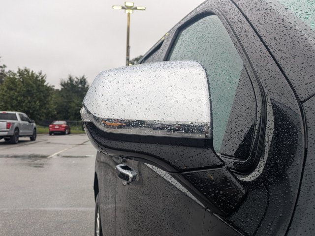 Used 2024 Chevrolet Tahoe Premier RWD image 12