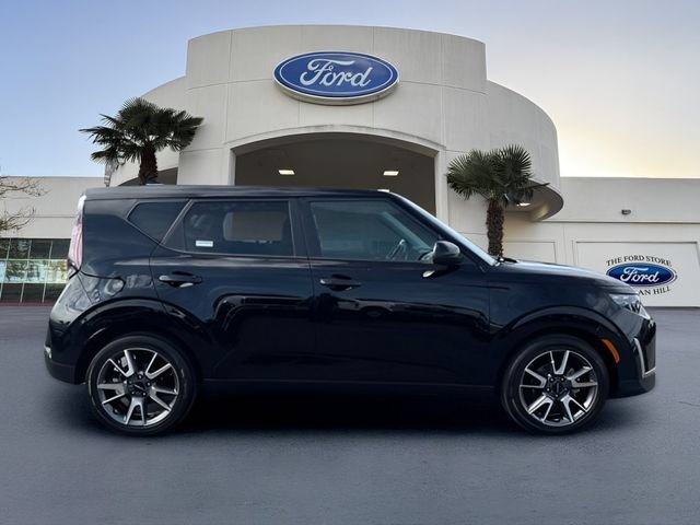 Used 2024 Kia Soul EX w/ Option Group 015 FWD image 5