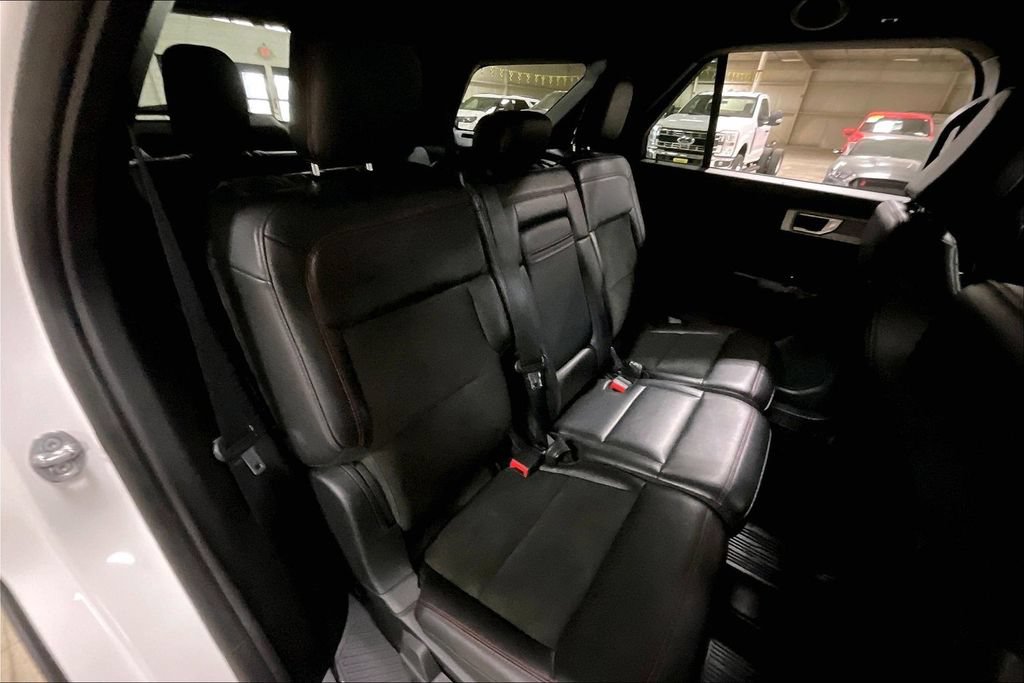 Certified 2023 Ford Explorer ST-Line AWD/4WD image 25