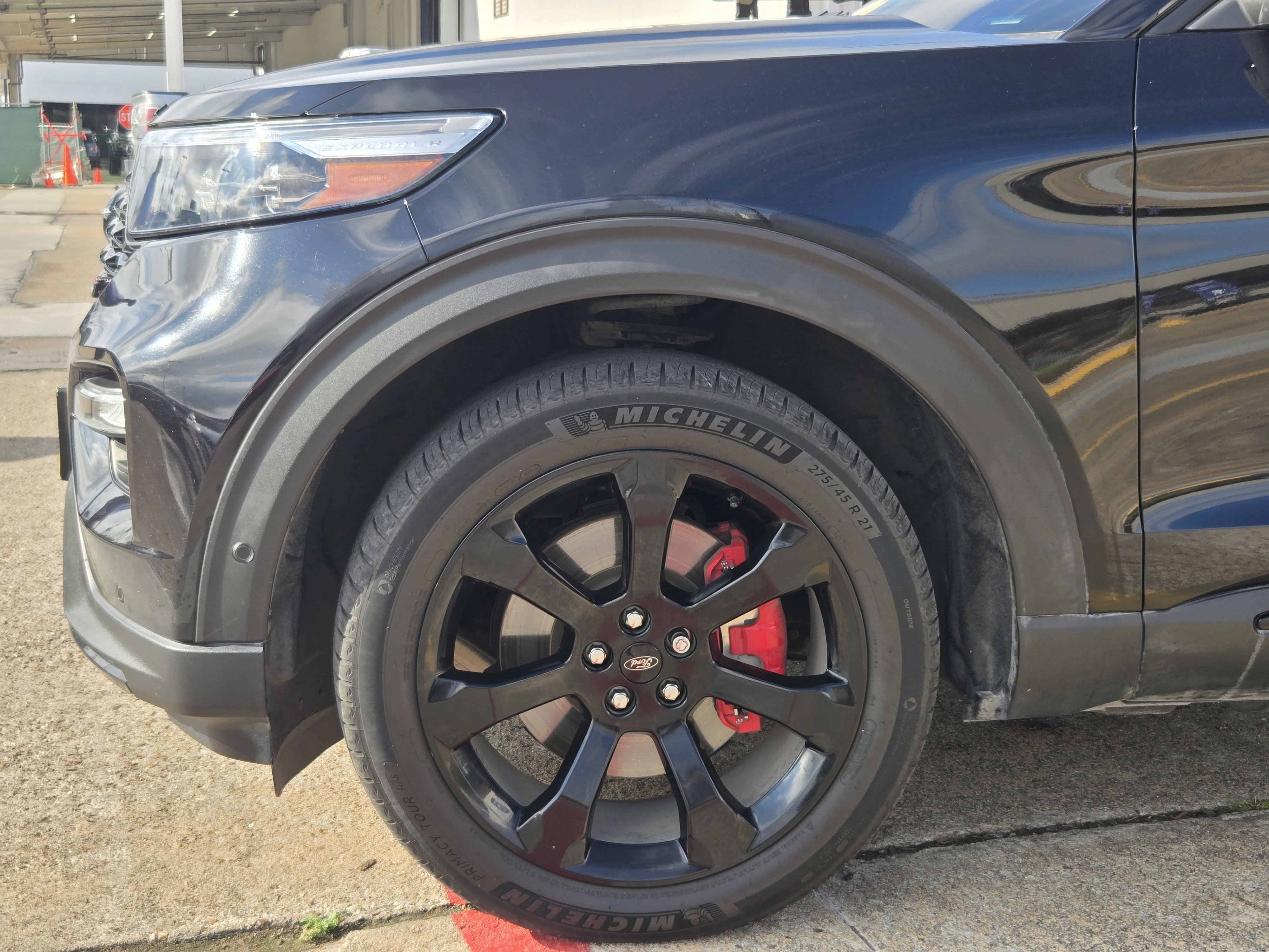 Certified 2021 Ford Explorer ST w/ Equipment Group 401A image 5