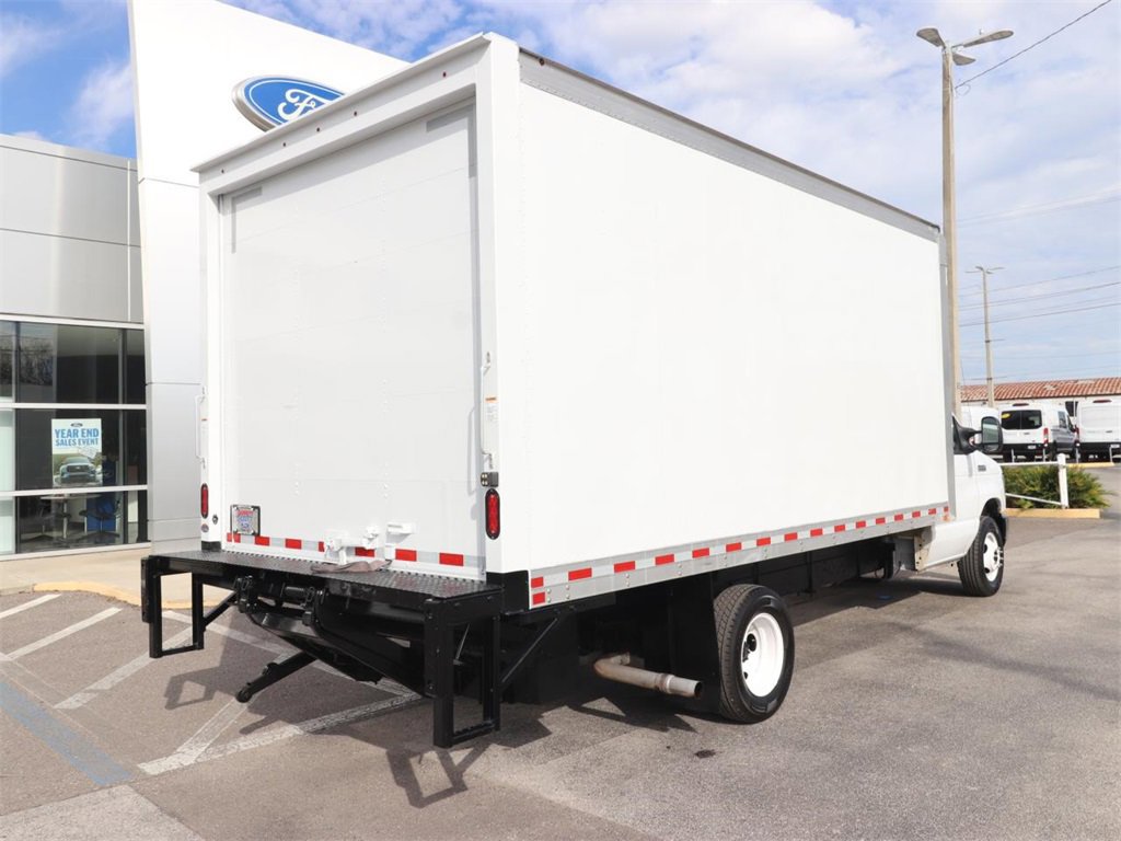 Certified 2022 Ford E-350 and Econoline 350 Super Duty w/ Power Windows & Locks Group image 5