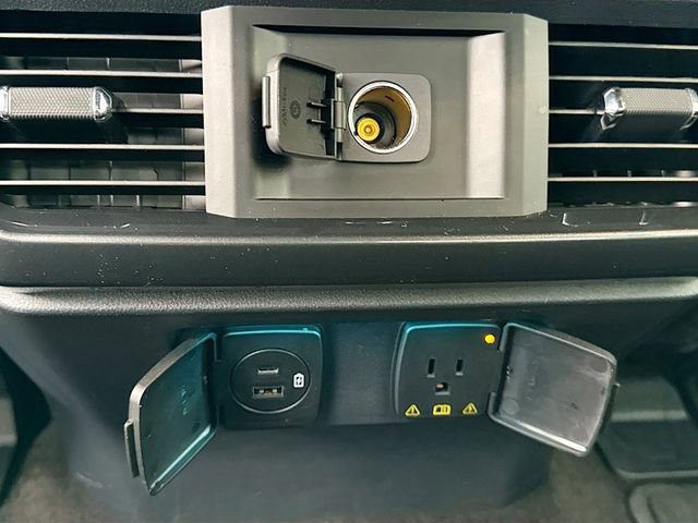 Certified 2022 Ford F150 XLT w/ Equipment Group 302A High image 26