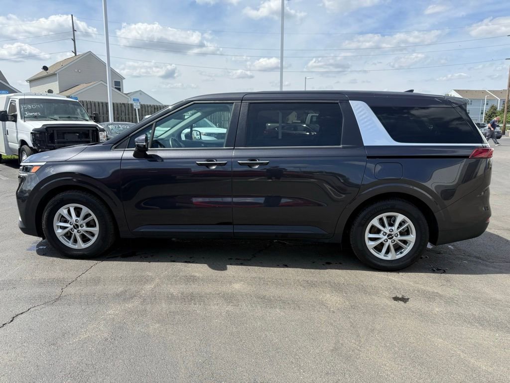 Used 2024 Kia Carnival LX FWD image 6