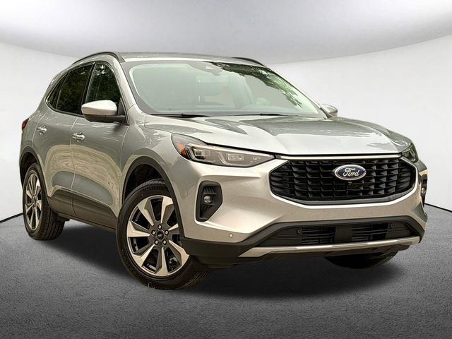 Certified 2024 Ford Escape Platinum AWD/4WD image 2