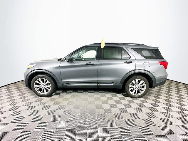 Certified 2023 Ford Explorer XLT w/ Equipment Group 202A image 2