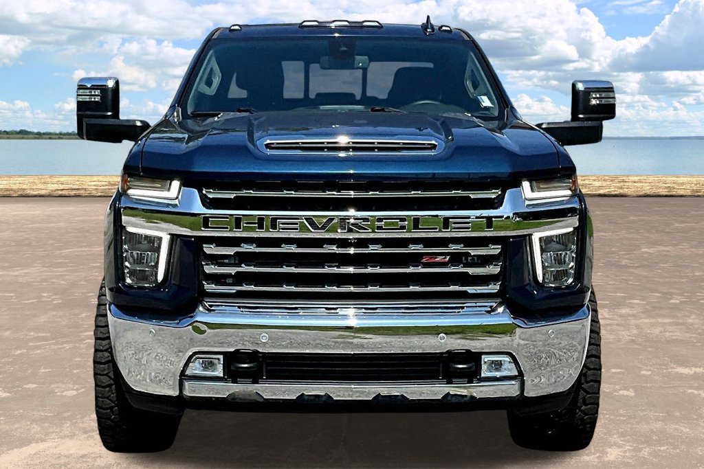 Used 2023 Chevrolet Silverado 3500 LTZ AWD/4WD image 2