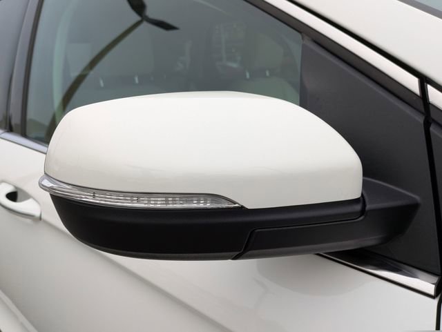 Certified 2023 Ford Edge Titanium w/ Class II Trailer Tow Package image 12