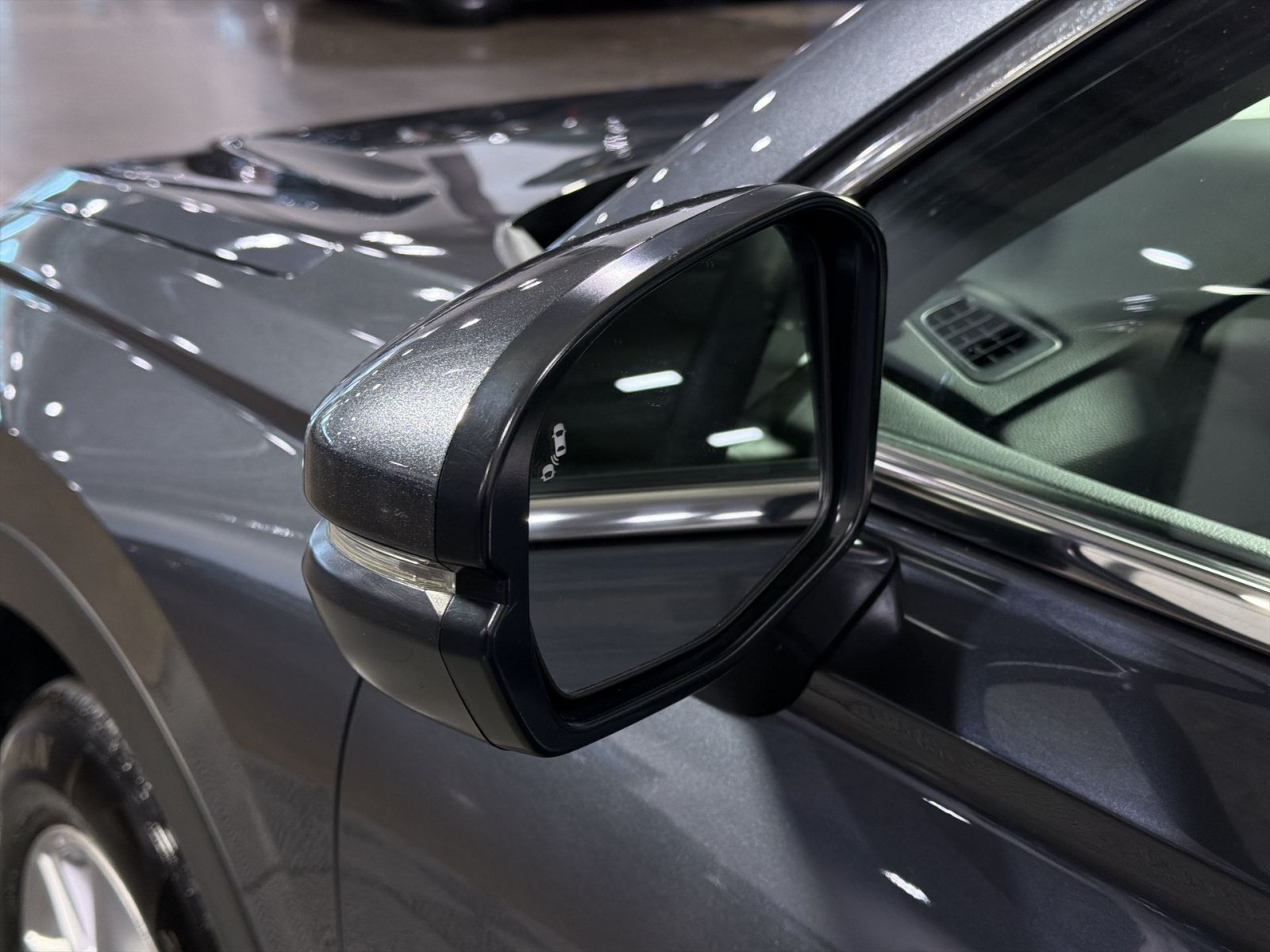 Used 2025 Honda CR-V EX image 14
