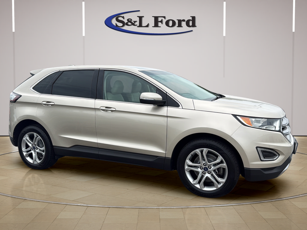 Certified 2017 Ford Edge Titanium w/ Technology Package AWD/4WD image 10
