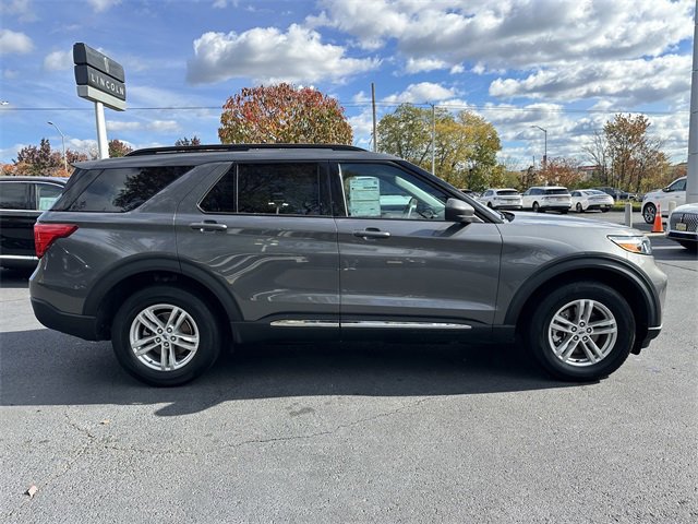 Certified 2022 Ford Explorer XLT image 6