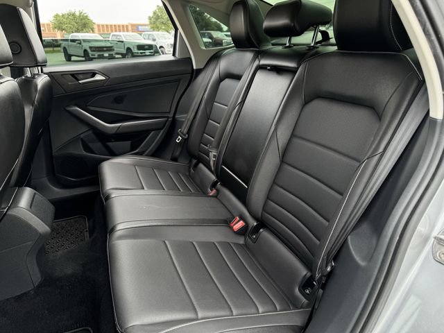 Used 2022 Volkswagen Jetta SE w/ Panoramic Sunroof Package FWD image 26