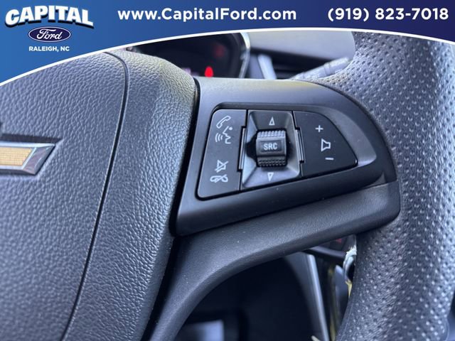 Used 2020 Chevrolet Trax LS image 23