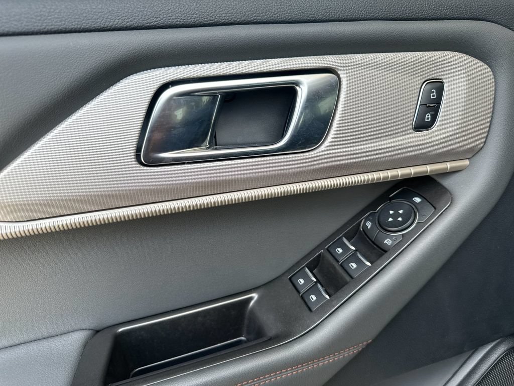 Certified 2026 Ford Explorer Active RWD image 10