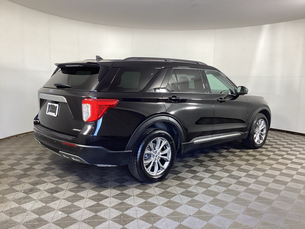 Certified 2023 Ford Explorer XLT w/ Equipment Group 202A AWD/4WD image 2