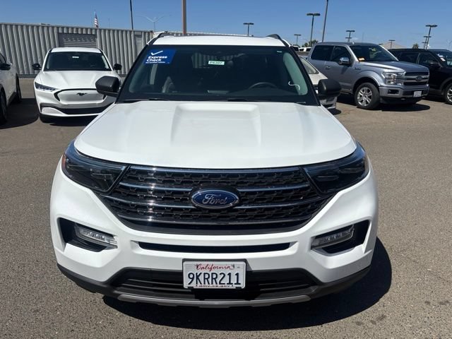Certified 2023 Ford Explorer XLT w/ Equipment Group 202A AWD/4WD image 3
