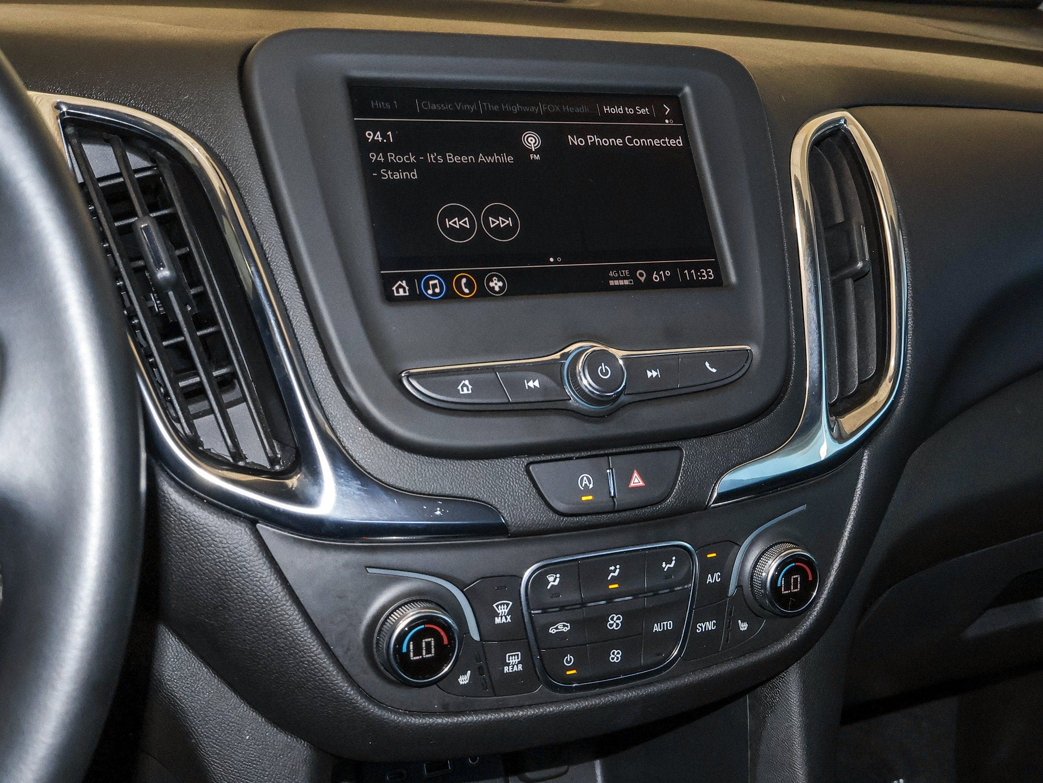 Used 2024 Chevrolet Equinox LT AWD/4WD image 29