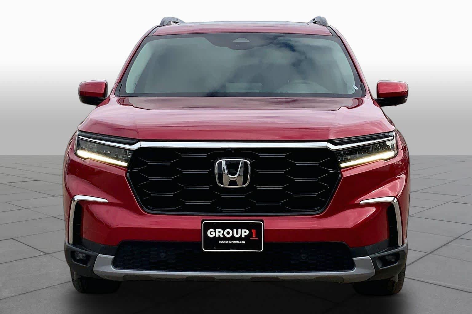 Used 2023 Honda Pilot Elite image 4