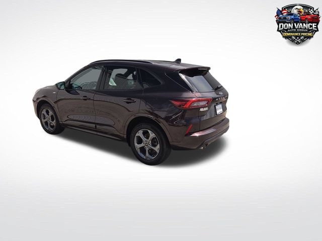 Certified 2023 Ford Escape ST-Line w/ Tech Pack #1 AWD/4WD image 3