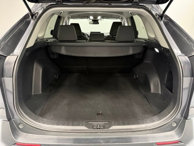Used 2024 Toyota RAV4 XLE FWD image 32