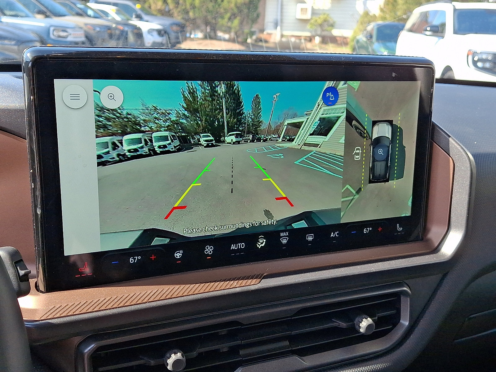 Certified 2025 Ford Bronco Sport Outer Banks w/ Outer Banks Tech Package+ AWD/4WD image 19