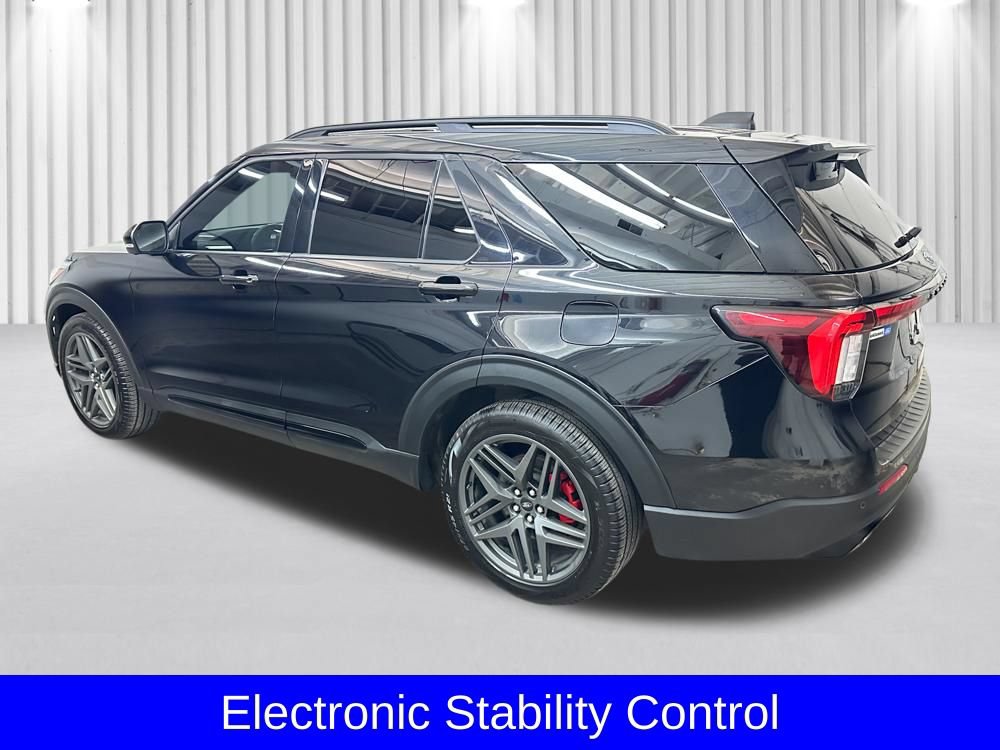 Certified 2025 Ford Explorer ST AWD/4WD image 10