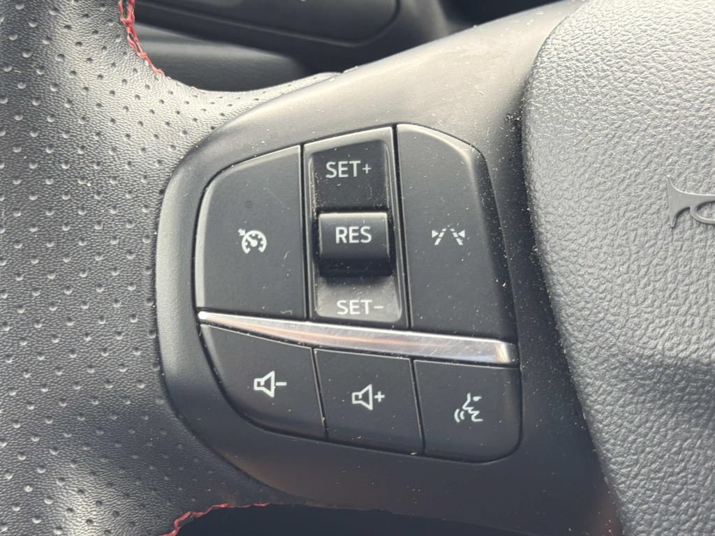 Certified 2024 Ford Escape ST-Line AWD/4WD image 18