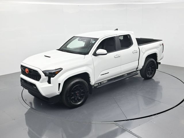 Used 2025 Toyota Tacoma TRD Sport AWD/4WD image 40